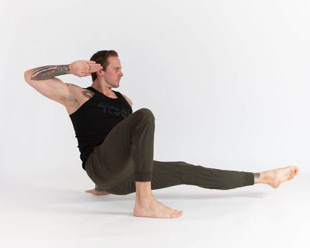 Man performs Side Kickthrough